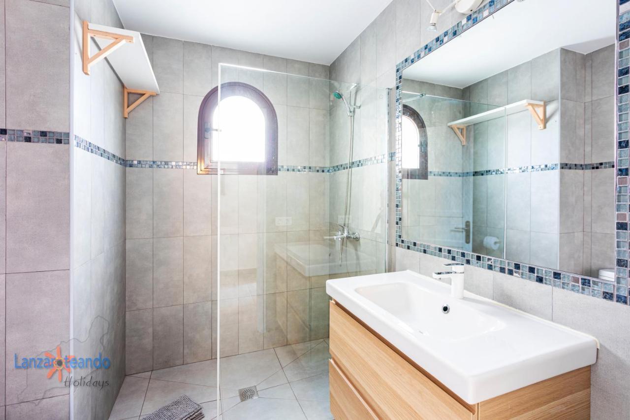 Vivienda Vacacional Tamarindo Costa Teguise Bagian luar foto