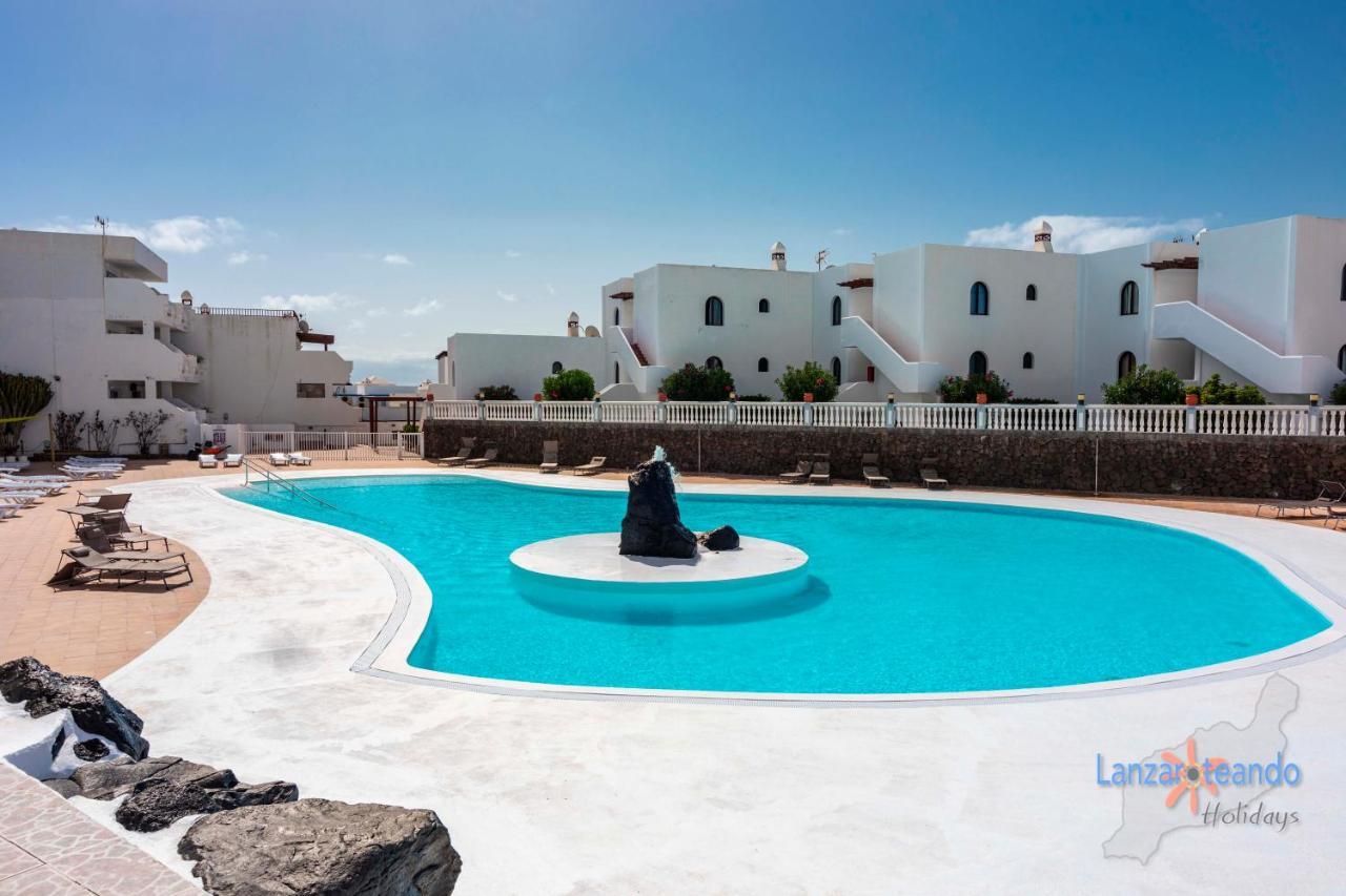 Vivienda Vacacional Tamarindo Costa Teguise Bagian luar foto