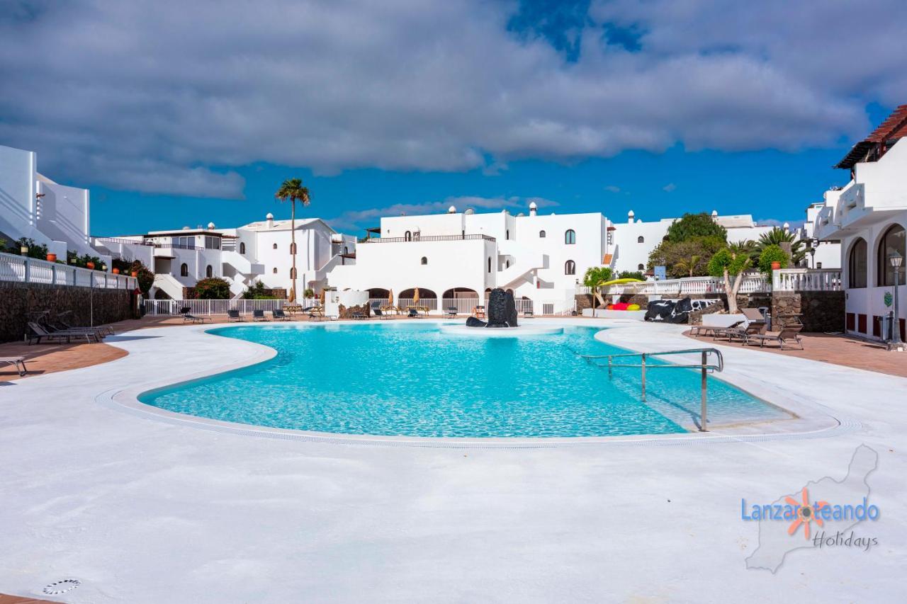 Vivienda Vacacional Tamarindo Costa Teguise Bagian luar foto