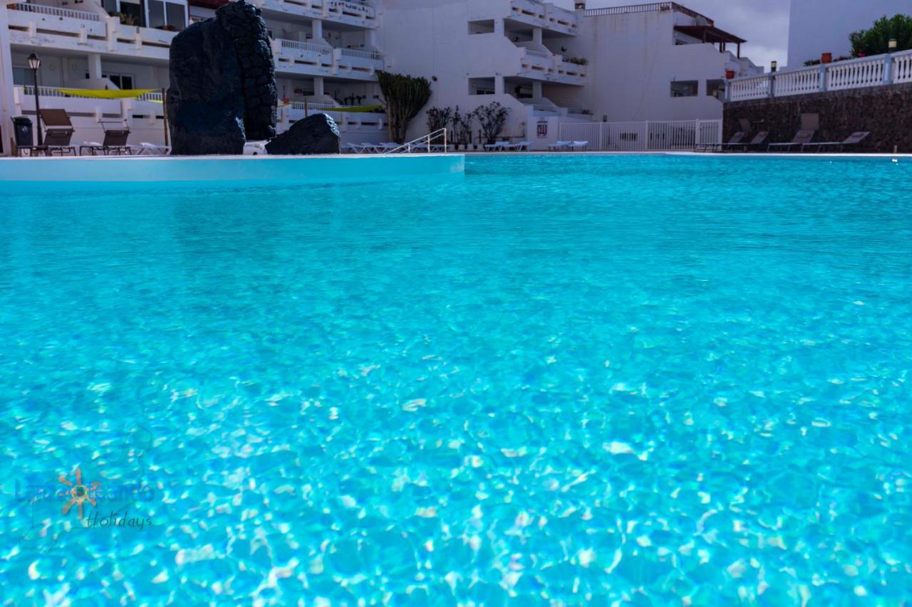 Vivienda Vacacional Tamarindo Costa Teguise Bagian luar foto